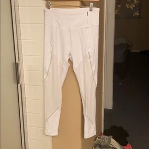 Carrie Underwood leggings